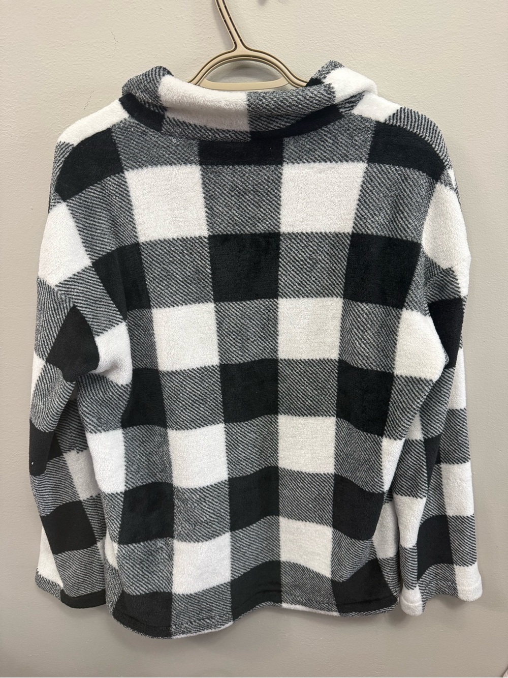 Black and White Buffalo Plaid Plush Button-Down Shirt Jacket Womens Medium - Picture 4 of 4